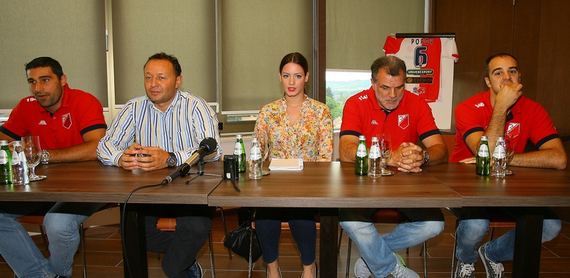 Press u Hotelu Aqua Premier