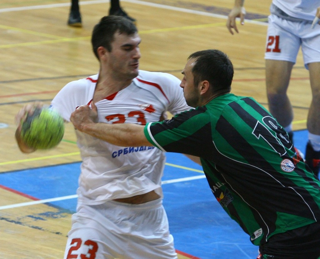 Rutinska pobeda Vojvodine 37:32 (21:15)