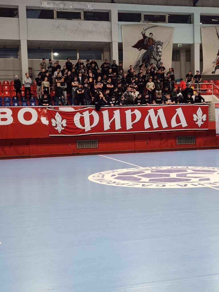 Na krilima navijača Voša sa +16 protiv Radničkog