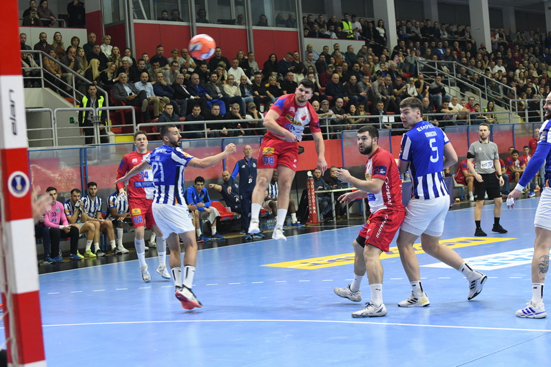 LE: Vojvodina – Porto 30:38